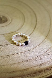 Prstene - prsteň perly a zafír - flexibilný - 16425732_