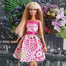 Hračky - Farebné krátke šaty pre Barbie - 16424993_