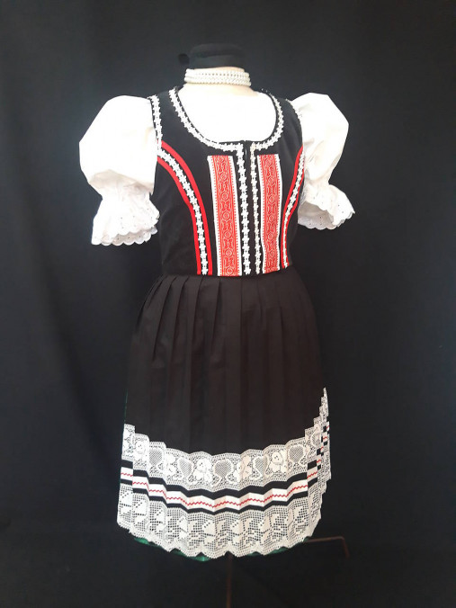 Šaty - Ženský sviatočný kroj - 16424564_