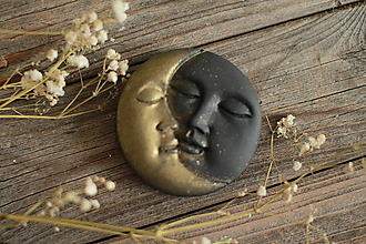 Dekorácie - Slnko a Luna v objatí (sivo - čierny) - 16428405_