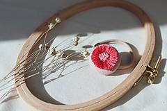 Ozdoby do vlasov - Vyšívaná ľanová gumička do vlasov - Ružový kvet - 16428057_