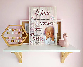 Tabuľky - Detská tabuľka, tabuľka pre dieťa s údajmi o narodení dieťatka (Svetlohnedé drevené pozadie, hnedé písmo, lesné zvieratká) - 16431361_