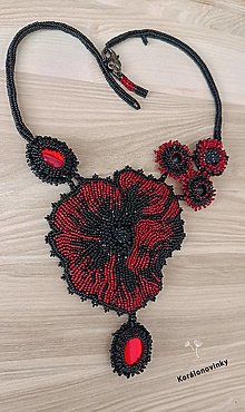 Náhrdelníky - Korálkový náhrdelník : Divé maky-ručné šitie - 16431387_