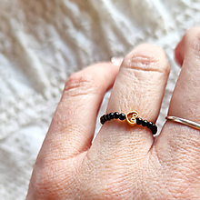 Prstene - Prsten*čierný turmalín*srdiečko*0,2cm - 16431716_