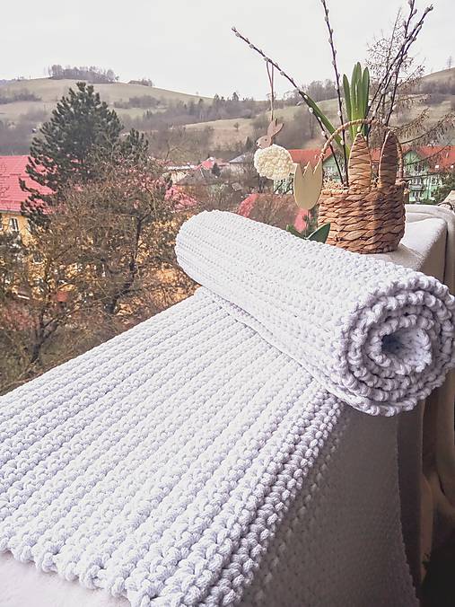 Úžitkový textil - Háčkovaný koberec - biely bavlna - 16439442_