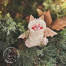 Hračky - Roztomilé hračky netopierov albínov | Autorské interiérové ​​umelecké bábiky (OOAK) | Darček pre kamarátku alebo dieťa (5) - 16439711_