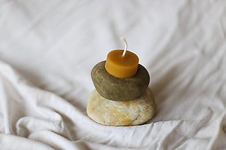 Svietidlá a sviečky - Čajová sviečka zo včelieho vosku - 16437388_