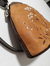 Kabelky - PETRA small "Trávy" textilná kabelka s kožou - 16437632_
