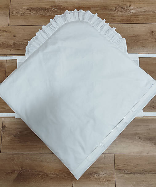Detský textil - Smotanová šnurovacia zavinovačka s trojstupňovým volanom - J1 (Obliečka + vnútorná výplň z umelého vlákna 300g) - 16442331_