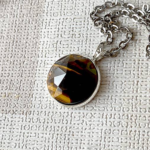 Faceted Gemstone Pendant E025 (Faceted Tigers Eye Pendant / Prívesok s brúseným tigrím okom)