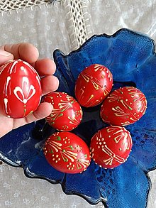 Dekorácie - Červené vajíčka maľované voskom malé - 16442414_