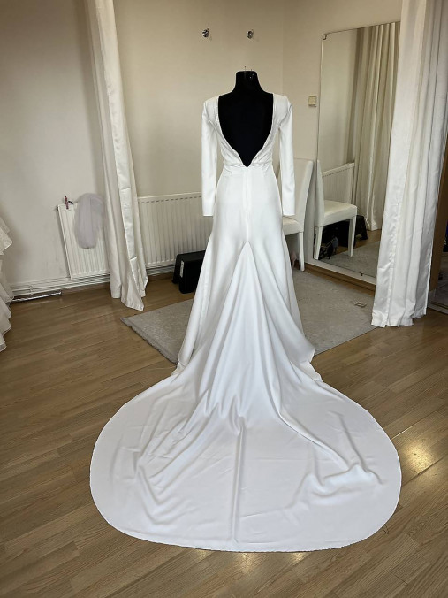 Úzke svadobné šaty Leila