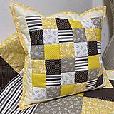 Úžitkový textil - patchwork žlto - hnedá  ( rôzne varianty veľkostí ) - 16449015_