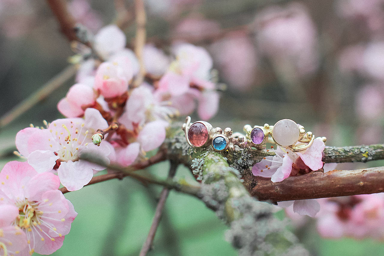 Zlatý prsteň s turmalínom a modrým diamantom - Zázrak