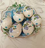 Dekorácie - Vajíčka s modrými ružičkami a perličkami - 16456742_