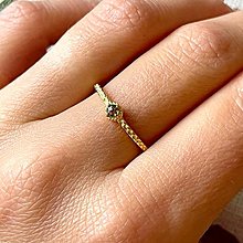 Prstene - Gold Plated Diamond AG925 Ring / Jemný strieborný pozlátený prsteň s diamantom hnedým E024 - 16460752_
