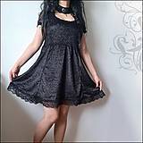 Šaty - Gotické zamatové oversize šaty - 16458745_