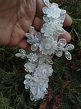 Spodná bielizeň - Ivory svadobný podväzok + čipkové kvety 23 - 16459791_