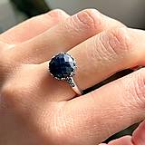 Prstene - Sapphire Filigree Flower AG925 Silver Ring  / Strieborný prsteň s brúseným zafírom E027 - 16468065_