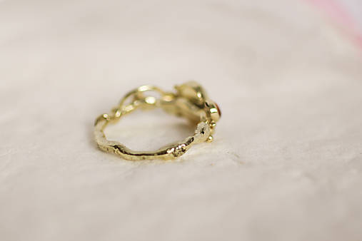 Zlatý prsteň s machovým achátom a jantárom - Zázrak