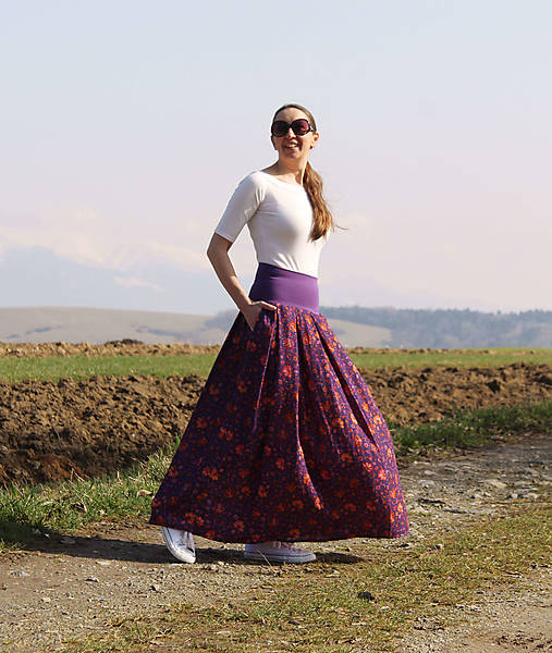 Mušelínová sukňa "fialová s kvietkami"