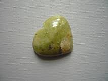 Kabošon - zelený opál 22 mm, č.21f