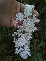 Spodná bielizeň - Ivory svadobný podväzok + čipkové kvety 24 - 16472171_