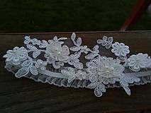Spodná bielizeň - Ivory svadobný podväzok + čipkové kvety 24 - 16472175_