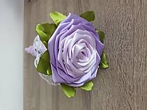Dekorácie - Fialová ruža vo fialovom kornútku - 16471867_