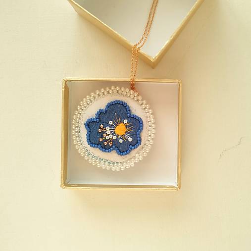 Náhrdelníky - Modrý kvet, Náhrdelník 6 cm - 16472914_