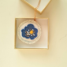 Náhrdelníky - Modrý kvet, Náhrdelník 6 cm - 16472914_