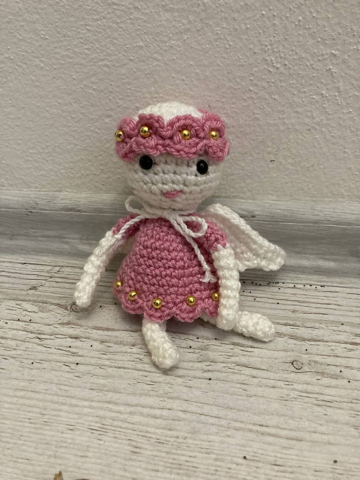 Hračky - ANJELIK / háčkovaná hračka/dekorácia - 16475460_