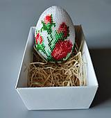Dekorácie - Veľkonočné vajíčko z korálikov - v krabičke - 16476334_