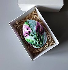 Dekorácie - Veľkonočné vajíčko z korálikov - v krabičke - 16476343_