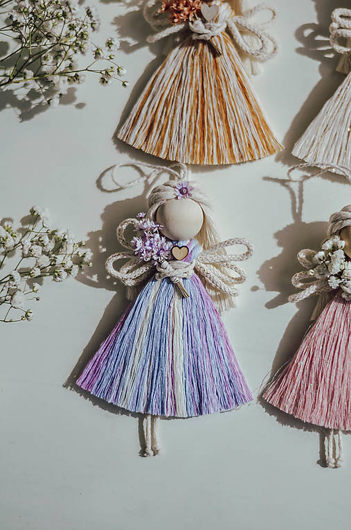 Dekorácie - Farebné macramé anjeliky, rôzne varianty (Magic purple) - 16479273_