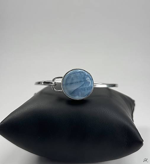 Strieborný 925/1000 náramok obruč s modrým opálom
