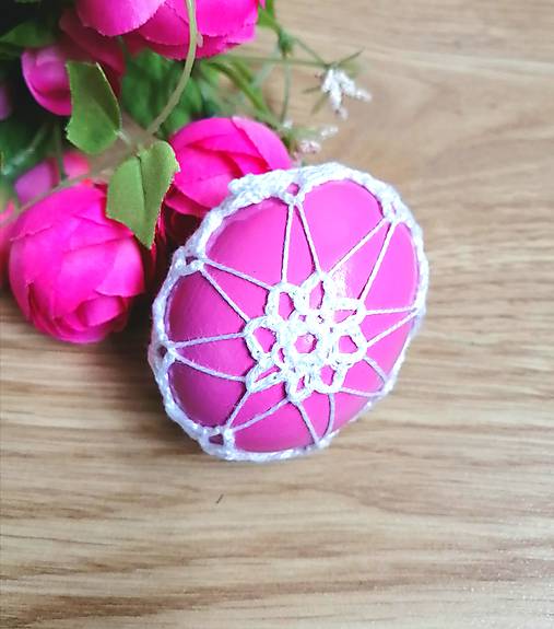 Veľkonočné kraslice s háčkovano-šitou krajkou  (Ružová)