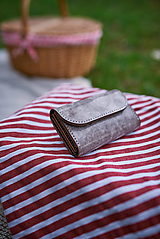  - Dámska kožená peňaženka (Hnedá ( biely vosk ) + mosadz ( biele prešívanie )) - 16483077_