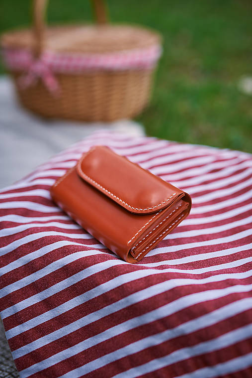 Dámska kožená peňaženka (Oranžová + mosadz)