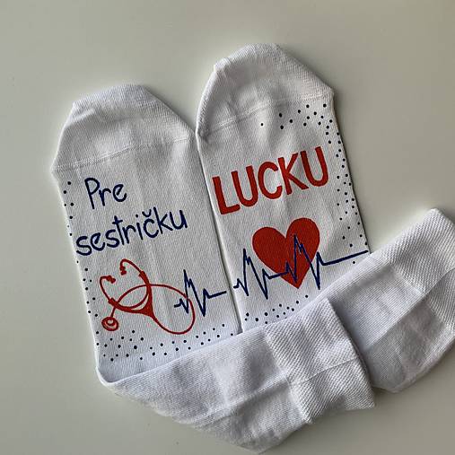 Maľované ponožky pre zdravotnú sestričku biele s menom
