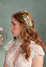 Ozdoby do vlasov - Kvetinový hrebienok "vyfarbený svet" - menší - 16491854_