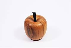 Dekoratívne jabĺčko z čerešňového dreva