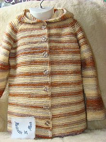 Detské oblečenie - Pletený svetrík s kapucňou v béžových odtieňoch - 16507845_