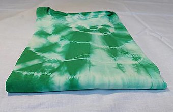 Topy, tričká, tielka - Batikované dámske tričko zeleno-biele - 16506398_