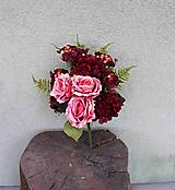 Iný materiál - Kytica z ruží a hortenzií červená ružová 55cm - dekorácia - 16510769_