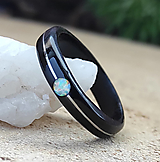 Prstene - Ebenový prsteň s opálom - 16509572_