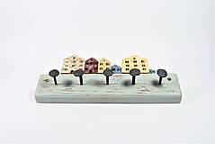 Nábytok - Vešiak s farebnými domčekmi - 5 háčikov (V21) - 16510799_