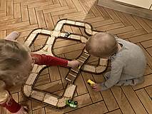 Hračky - Drevená autodráha pre deti - 16511129_