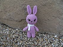 Hračky - Milý háčkovaný zajačik - fialový - 16514526_