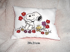 Úžitkový textil - vankúšik psík a kvetinky - 16518505_